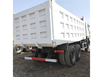 Camión volquete SINOTRUK HOWO: foto 5
