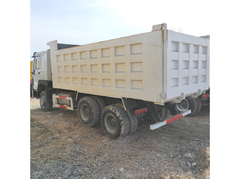 Camión volquete SINOTRUK HOWO: foto 4