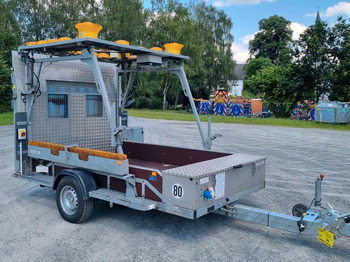 Remolque Nissen Absperrtafel 2022 A31/18 FAT Verkehrsleittafel Verkehrsleitanhänger Verkehrssicherungsanhänger Leitanhänger Leittafel Baustellenabsicherung: foto 4