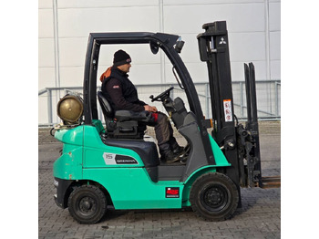 Carretilla elevadora de gas Mitsubishi FG 15 NT: foto 3 Carretilla elevadora de gas Mitsubishi FG 15 NT: foto 3