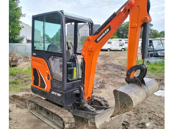 Excavadora de cadenas Doosan DX19: foto 2