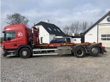 Camión multibasculante SCANIA P 320