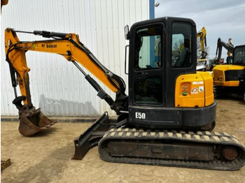 Miniexcavadora Bobcat E50: foto 4