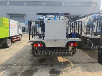 Distribuidor de asfalto nuevo SINOTRUK Howo/Dongfeng auto Asphalt truck: foto 2