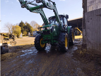 Tractor JOHN DEERE 6115M: foto 2