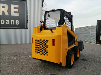 Leasing para  Bobcat Front Loader Ram Italia FM 120 – Hammer Installation Bobcat Front Loader Ram Italia FM 120 – Hammer Installation: foto 3
