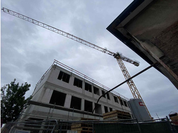 Grúa torre LIEBHERR