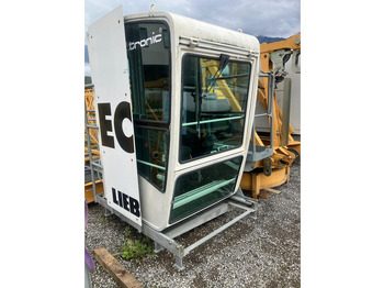 Grúa torre LIEBHERR