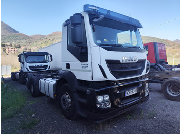 Camión chasis IVECO Stralis