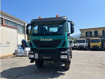 Camión chasis IVECO TRAKKER 190T41: foto 5