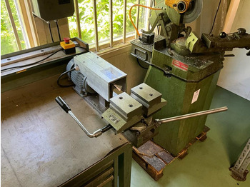 Máquina para metal
