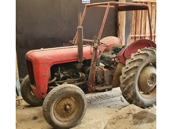 Tractor MASSEY FERGUSON