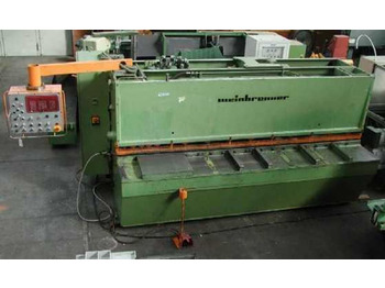 Máquina para metal