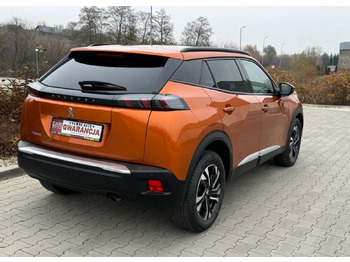 SUV/ Todoterreno Peugeot 2008 Peugeot 1.2 benz 100 km Allure 6tys przebieg fabrycznie nowy: foto 4