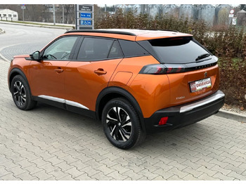 SUV/ Todoterreno Peugeot 2008 Peugeot 1.2 benz 100 km Allure 6tys przebieg fabrycznie nowy: foto 2