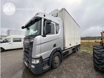 Camión caja cerrada SCANIA R 520