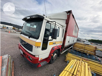 Camión caja cerrada VOLVO FL6