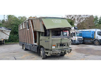 Camión para caballos RENAULT Midliner M 180