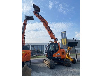Excavadora de cadenas Doosan DX140 LCR-5: foto 2