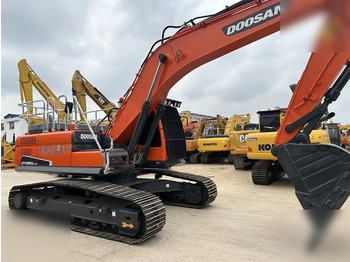 Excavadora de cadenas DOOSAN DX260 LC: foto 4