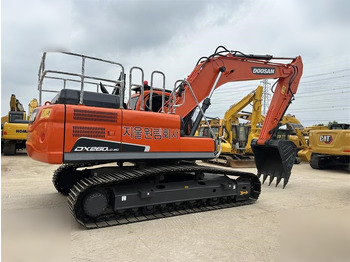 Excavadora de cadenas DOOSAN DX260 LC: foto 2