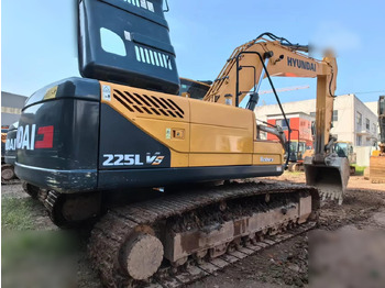 Excavadora de cadenas HYUNDAI 225LC-9: foto 2