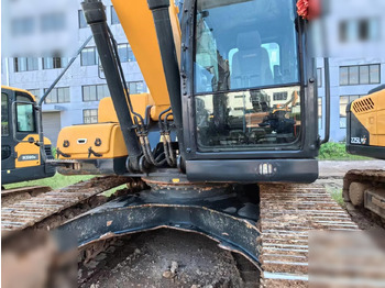 Excavadora de cadenas HYUNDAI 225LC-9: foto 3
