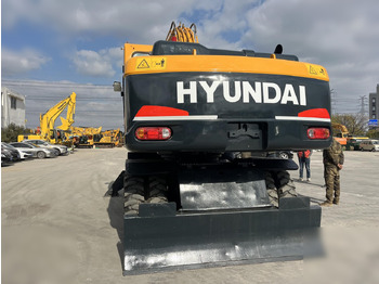 Excavadora de ruedas HYUNDAI ROBEX 210W-9: foto 4