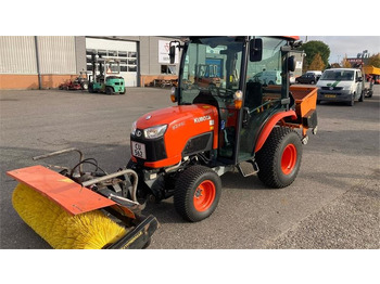 Tractor municipal KUBOTA