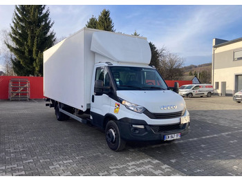Camión caja cerrada IVECO Daily 70c18