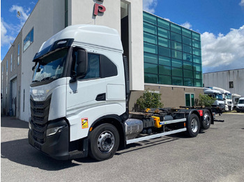 Camión portacontenedore/ Intercambiable IVECO S-WAY