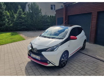 Coche TOYOTA
