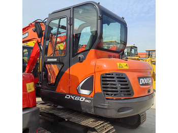 Miniexcavadora DOOSAN DX60-9C