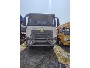 Camión volquete SINOTRUK HOWO