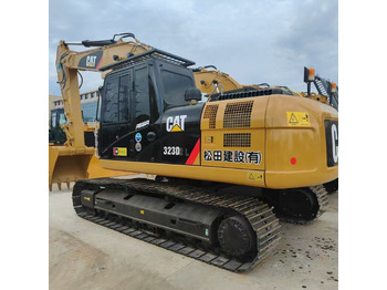 Excavadora de cadenas CATERPILLAR 323D