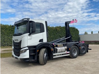 Camión multibasculante IVECO X-WAY