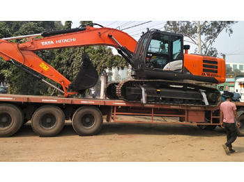 Excavadora de cadenas nuevo New Hitachi ZX220 LC tracked excavator: foto 4