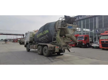 Camión hormigonera HOWO 6*4 Cement Mixer Truck: foto 3 Camión hormigonera HOWO 6*4 Cement Mixer Truck: foto 3