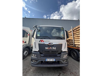 Camión caja cerrada MAN TGS 26.440