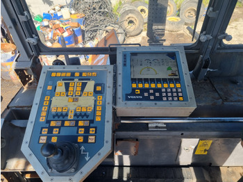 Pavimentadora de asfalto VOLVO TITAN 6870: foto 5 Pavimentadora de asfalto VOLVO TITAN 6870: foto 5