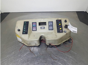 Cabina e interior AHLMANN