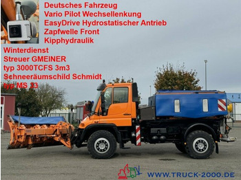 Máquina quitanieve UNIMOG U400