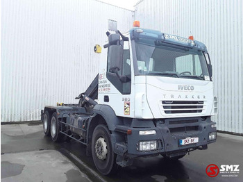 Camión portacontenedore/ Intercambiable IVECO Trakker
