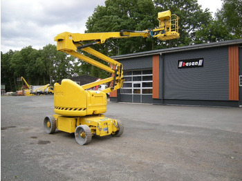 Camión con plataforma elevadora GENIE
