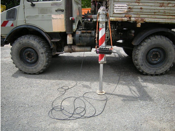 Furgoneta basculante Unimog U1250 mit Kran: foto 4 Furgoneta basculante Unimog U1250 mit Kran: foto 4