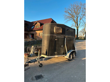 Remolque para caballos BLOMERT