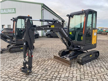 Miniexcavadora VOLVO EC20E