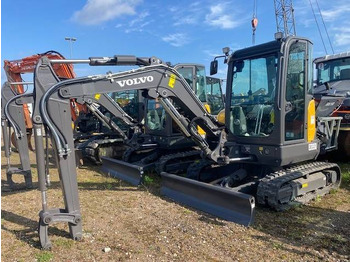 Miniexcavadora VOLVO ECR35D