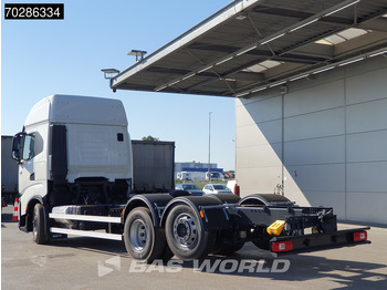 Camión chasis nuevo Iveco S-Way 490 6X2 NEW chassis! Retarder Standklima Lift+lenkasche PTO preparation LED Navi ACC Euro 6: foto 2