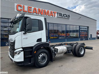 Camión chasis IVECO Stralis